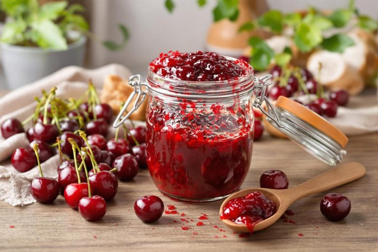 Confiture de cerise maison avec cerises grand frais.jpg