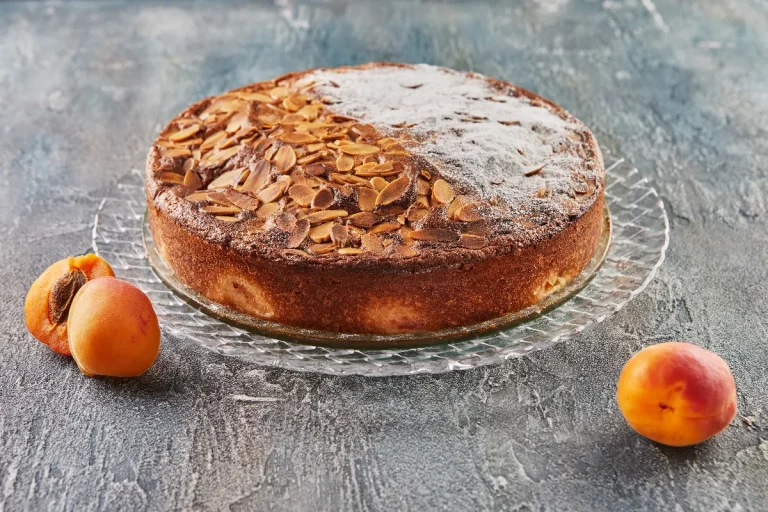 la-recette-estivale-de-moelleux-aux-abricots-et-amandes-qui-va-revolutionner-vos-gouters